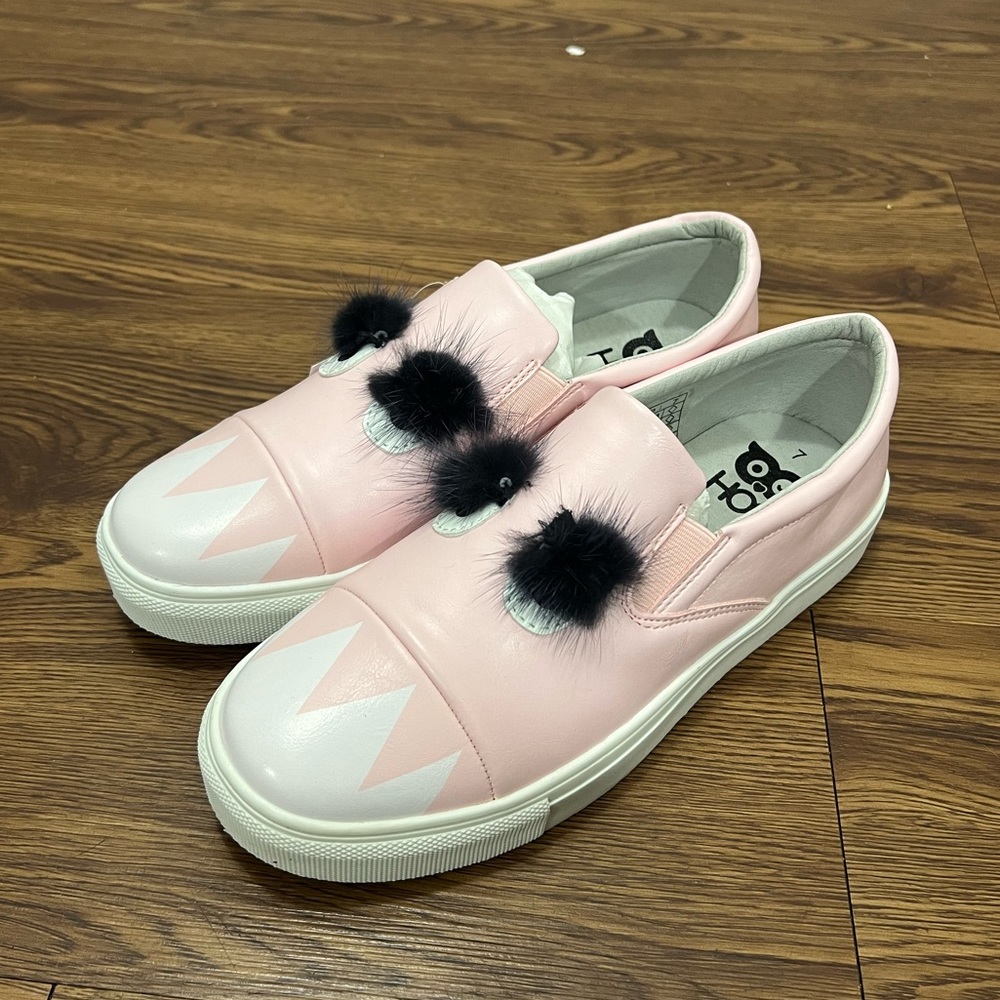 NEW HOO Charlie Mink Fur Monster Slip On Sneakers Size 7 Big Kids